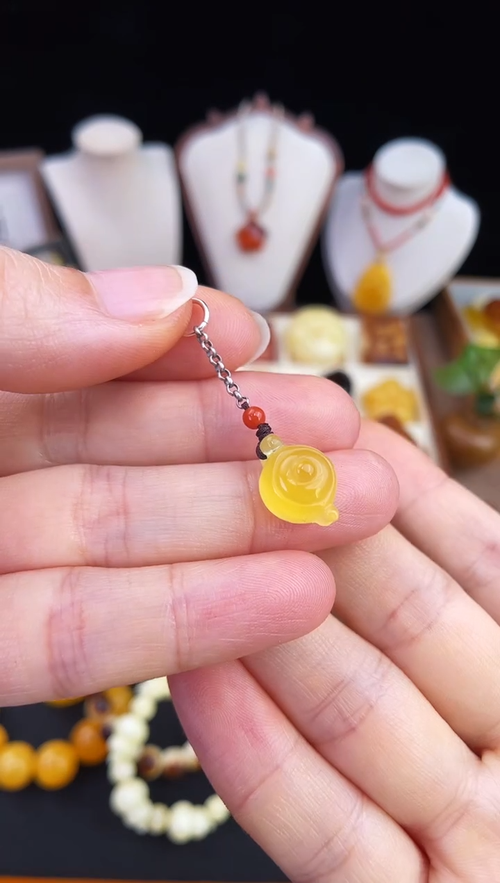 琥珀未镶嵌珠宝奇石柒月