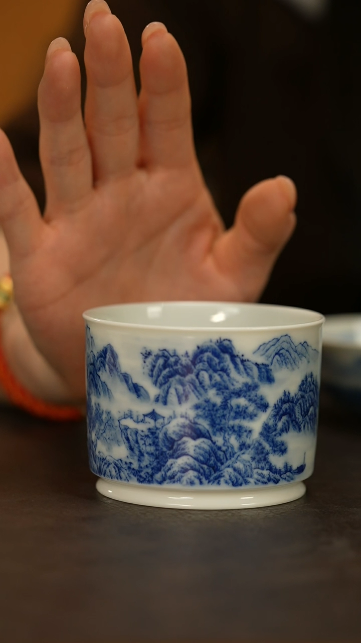 【闪购商品】瓷片占春生          