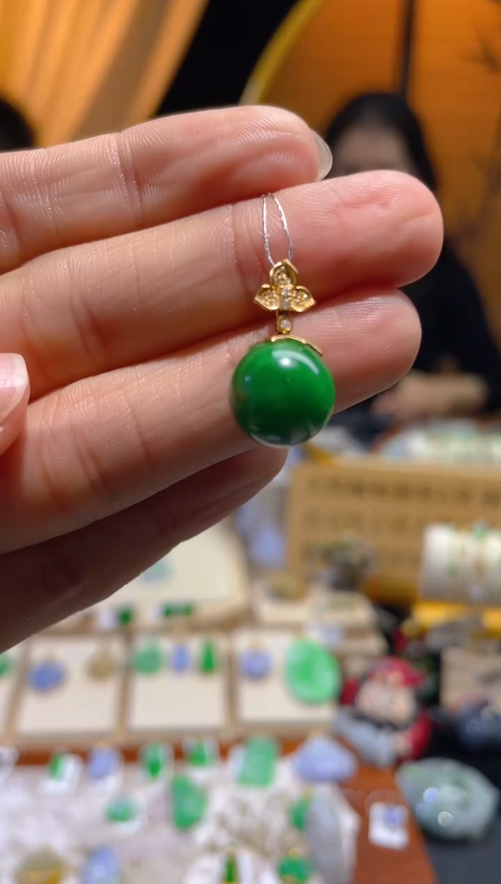 【闪购商品】翡翠颈饰18K金镶嵌假一赔三