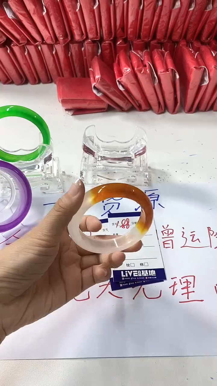 流行美美百搭真实好看直播间188