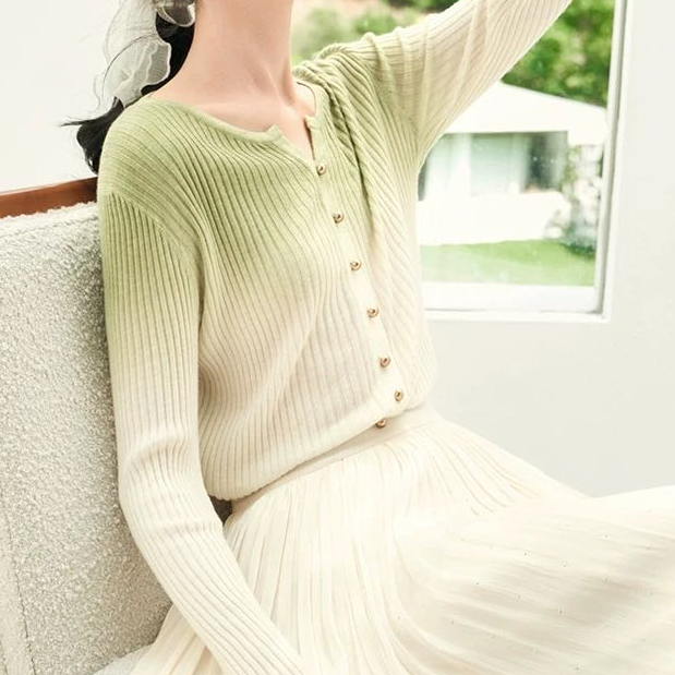 （251-255）品牌女装设计师新款百搭针织上衣牛仔裤半裙连衣裙外套