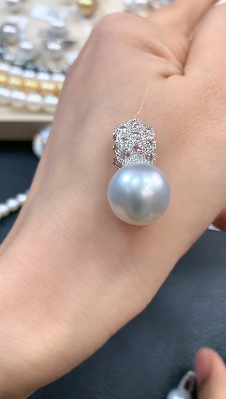 【闪购商品】海水珍珠吊坠18K金镶嵌m107