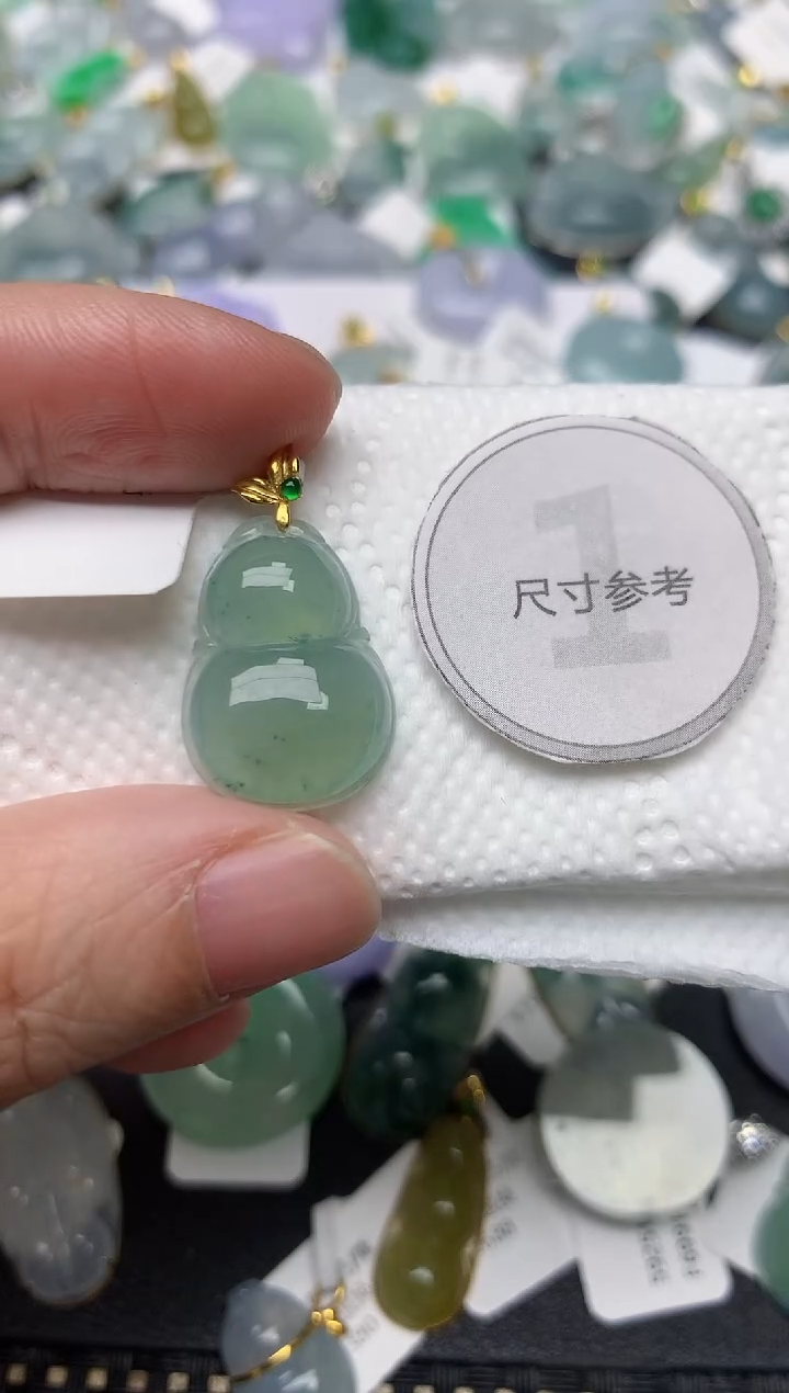 颈饰18K金镶嵌翡翠天然缅甸A货翡翠