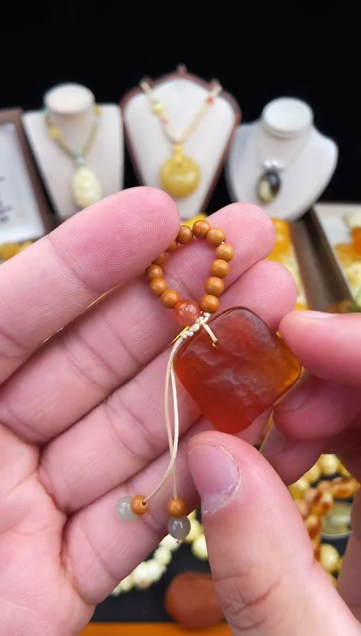 琥珀未镶嵌珠宝奇石柒月