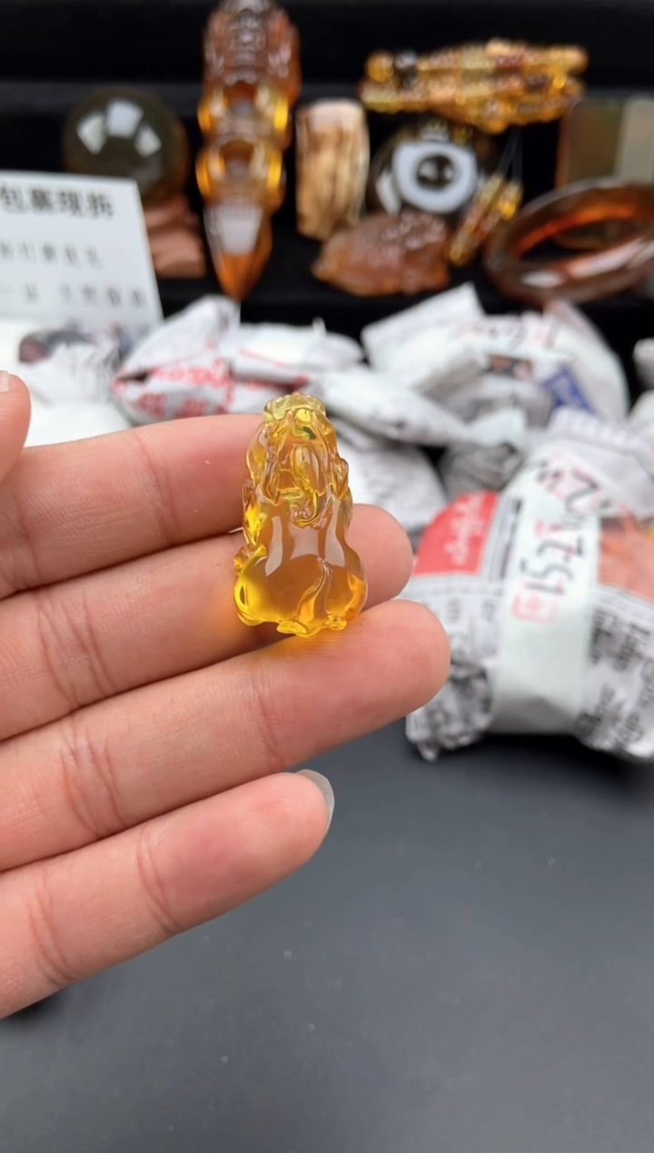 【闪购商品】琥珀颈饰未镶嵌貔貅吊坠