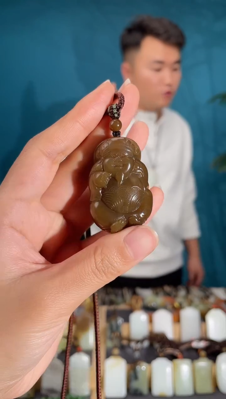 颈饰未镶嵌和田玉1