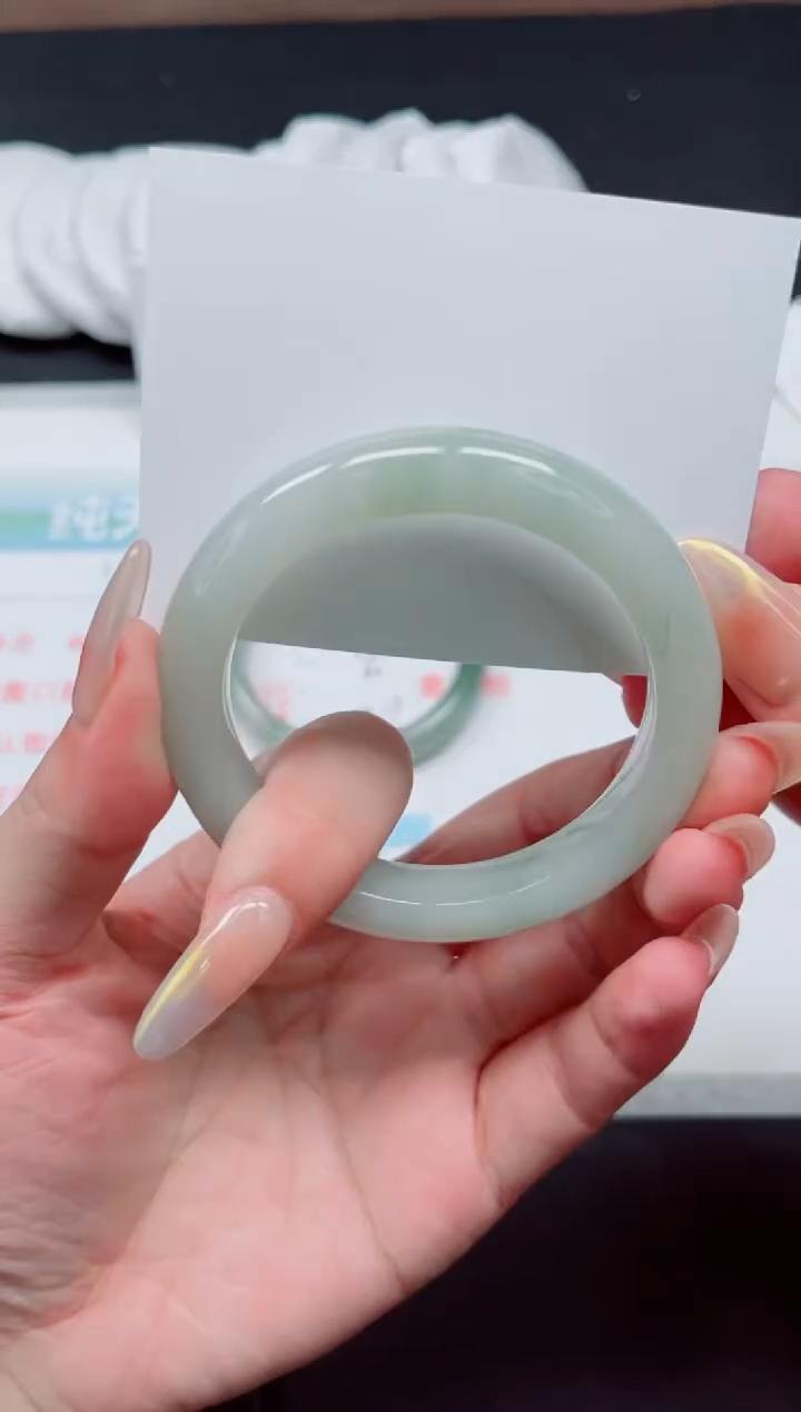 【闪购商品】石英质玉手镯未镶嵌465-54