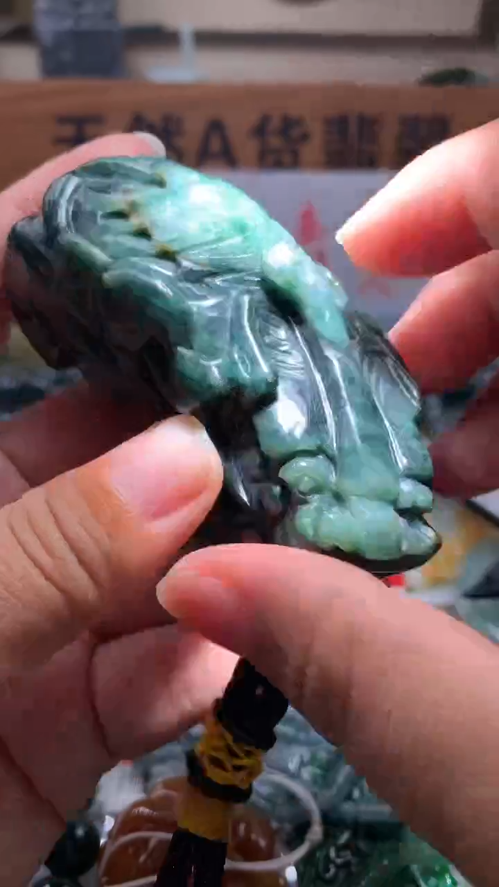 【闪购商品】翡翠颈饰未镶嵌保真天然A货翡翠