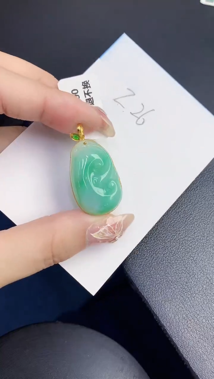 【闪购商品】翡翠颈饰18K金镶嵌00000000000