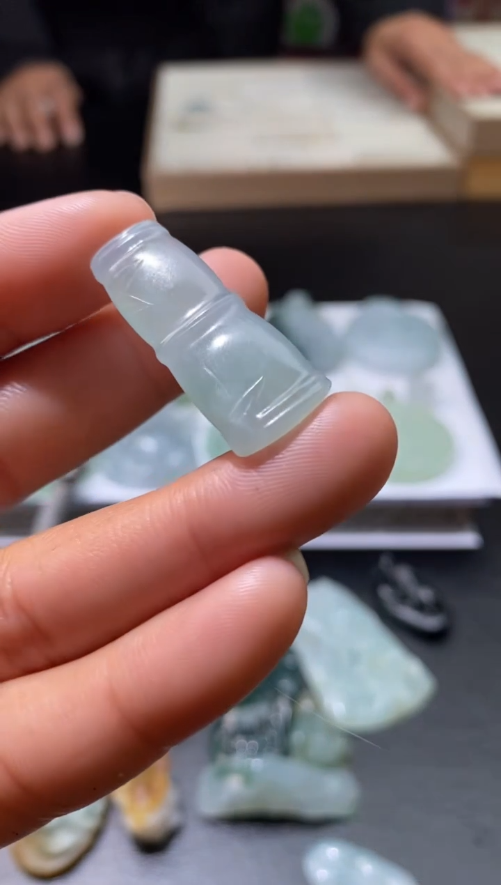 【闪购商品】定制翡翠未镶嵌翡翠毛货~多样性发货一个