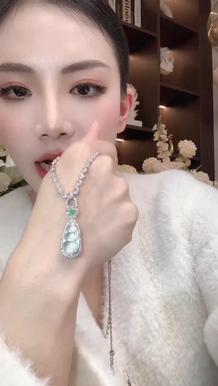 吊坠(不含链)18K金镶嵌翡翠C11