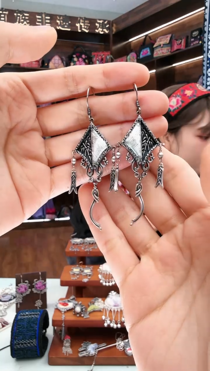 【闪购商品】织绣32蚩梦苗族古绣