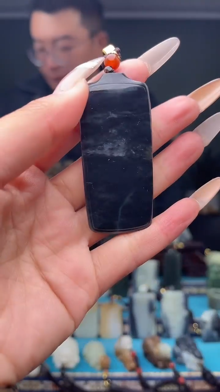 未镶嵌和田玉挂件1