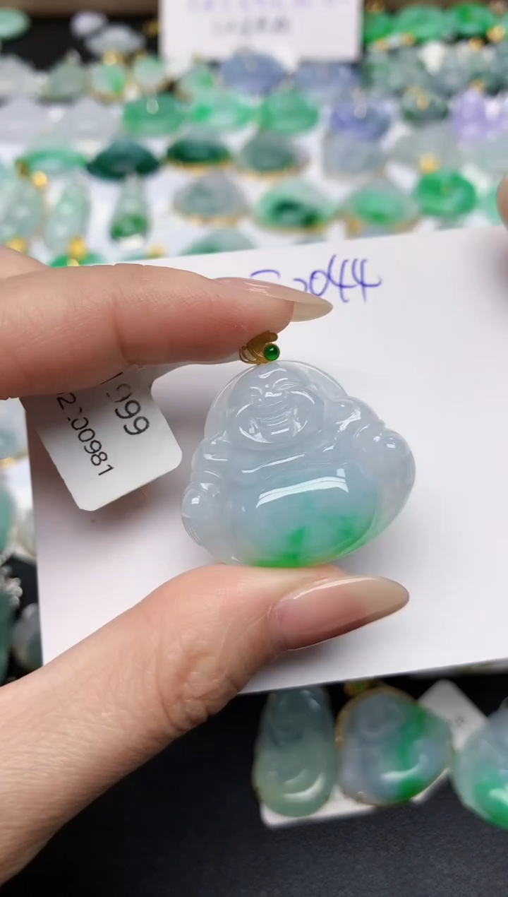 颈饰18K金镶嵌翡翠天然缅甸A货翡翠百元以上9元证书费自理