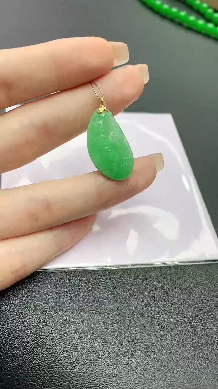 【闪购商品】翡翠颈饰18K金镶嵌赠礼盒证书 珍珍