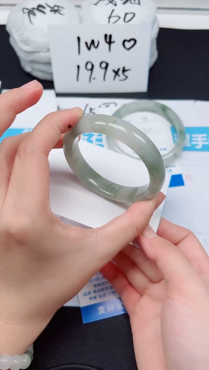 【闪购商品】石英质玉手镯未镶嵌G99-54