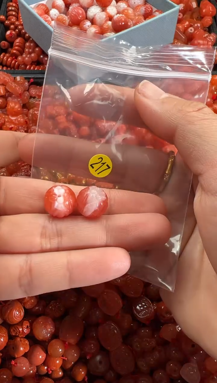 【闪购商品】南红玛瑙颈饰未镶嵌1