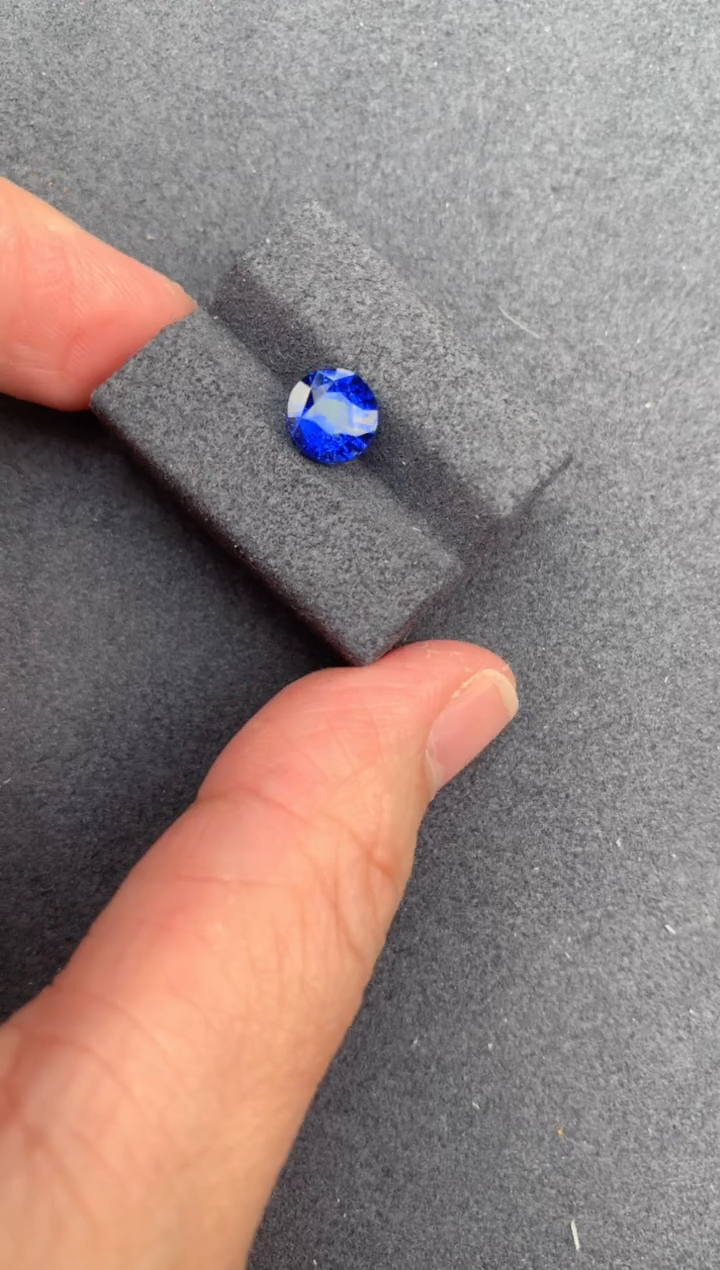 【闪购商品】蓝宝石裸石未镶嵌2ct 无烧皇家蓝