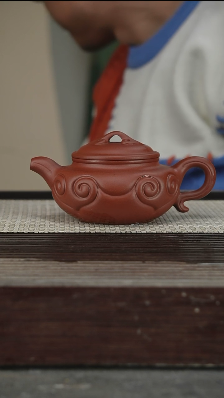 茶壶紫砂高工，带证350CC48号
