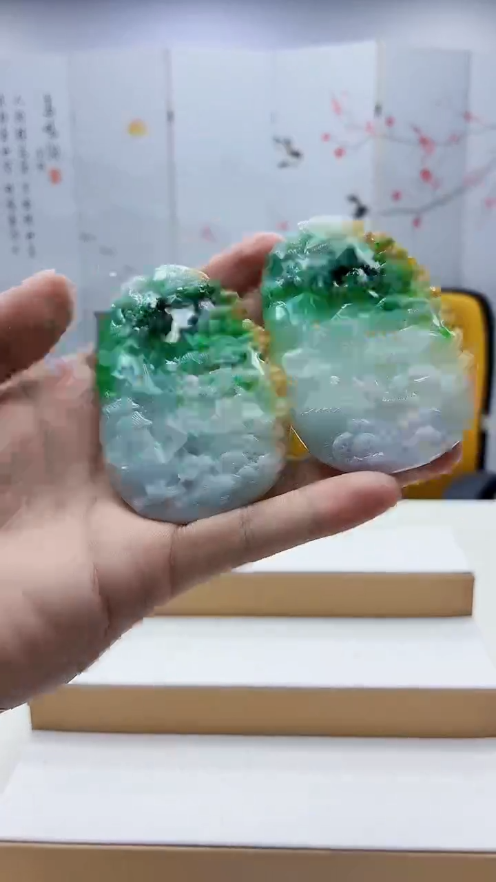 未镶嵌定制翡翠5145bb-毛货挂件一对55赠底座