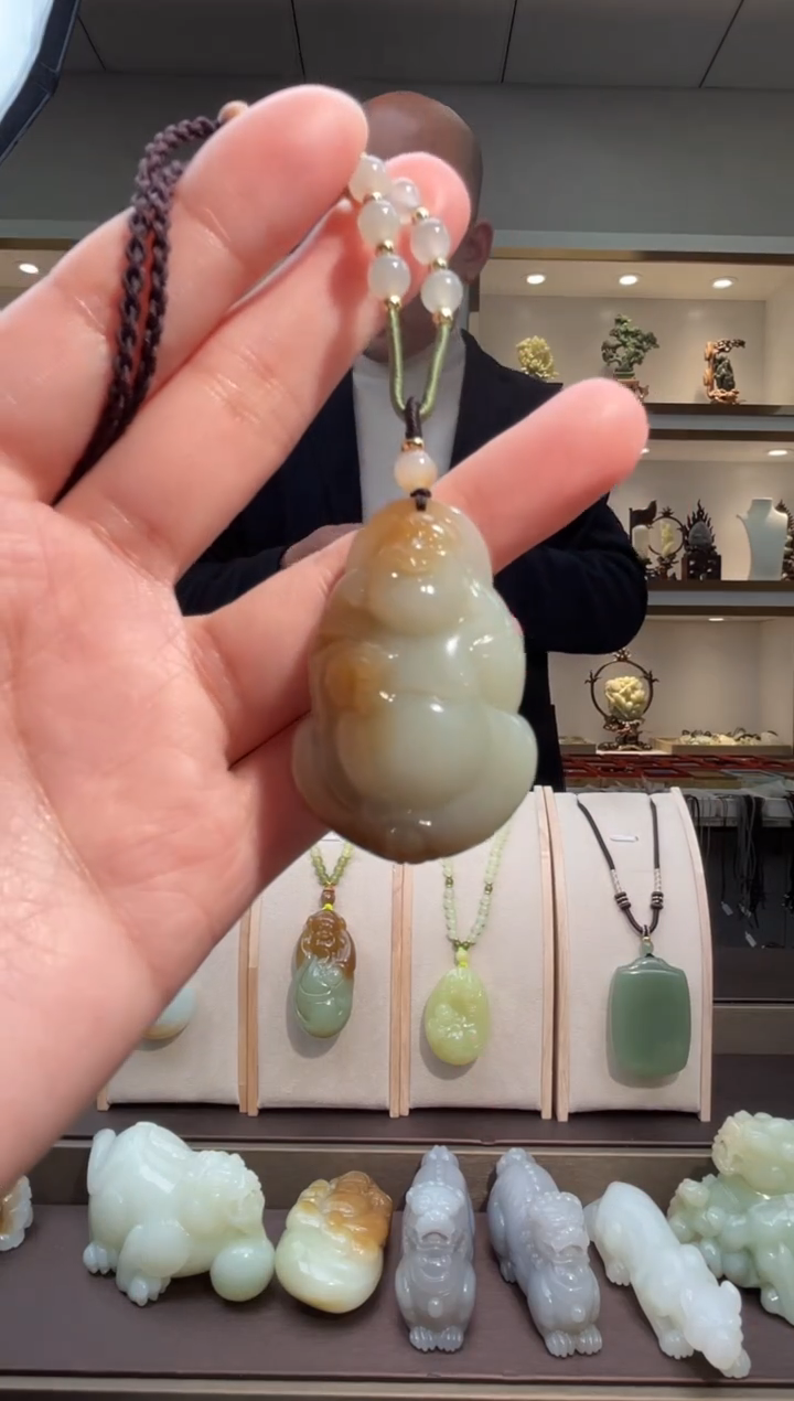 颈饰未镶嵌和田玉苏