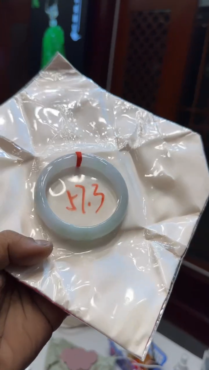未镶嵌手镯翡翠手镯