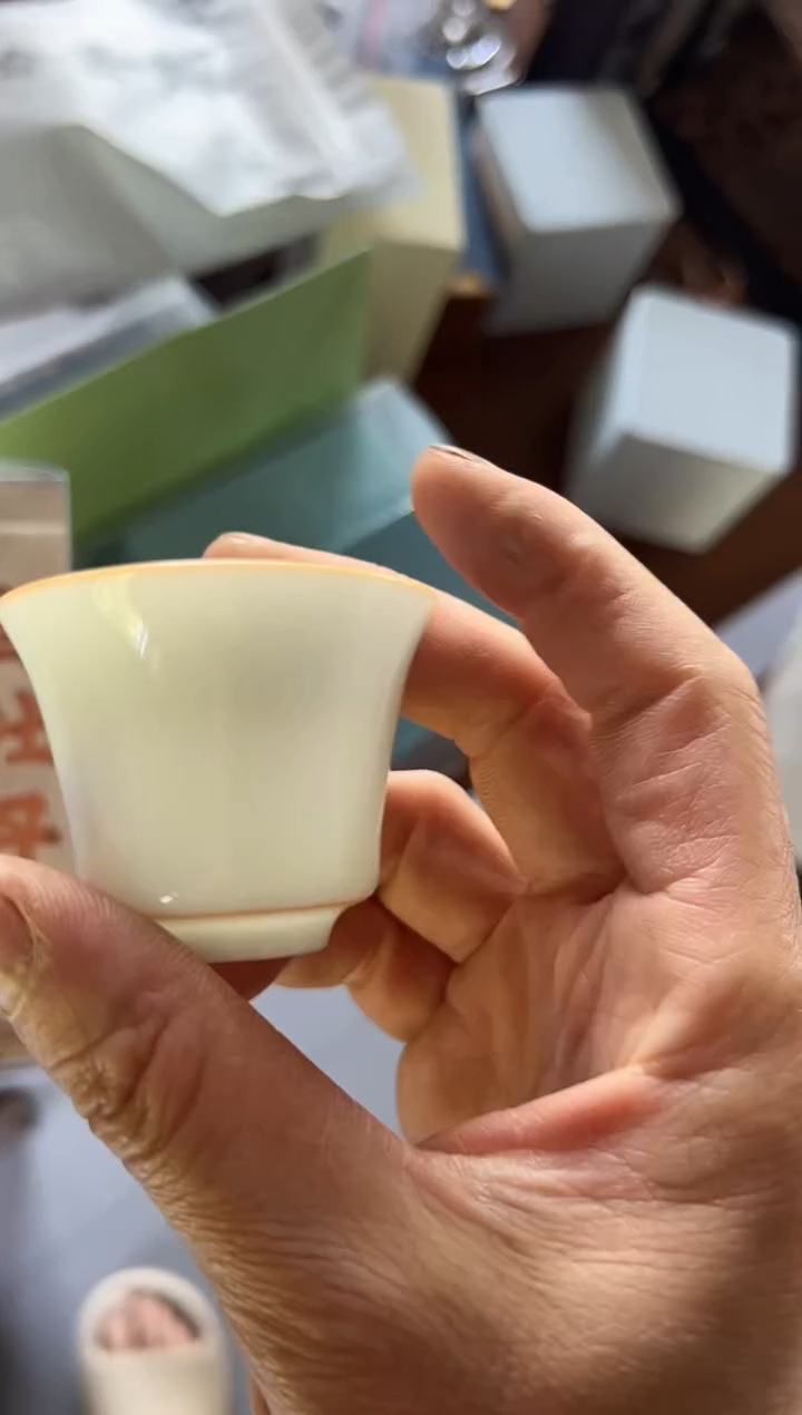 白牡丹6泡+1杯子······