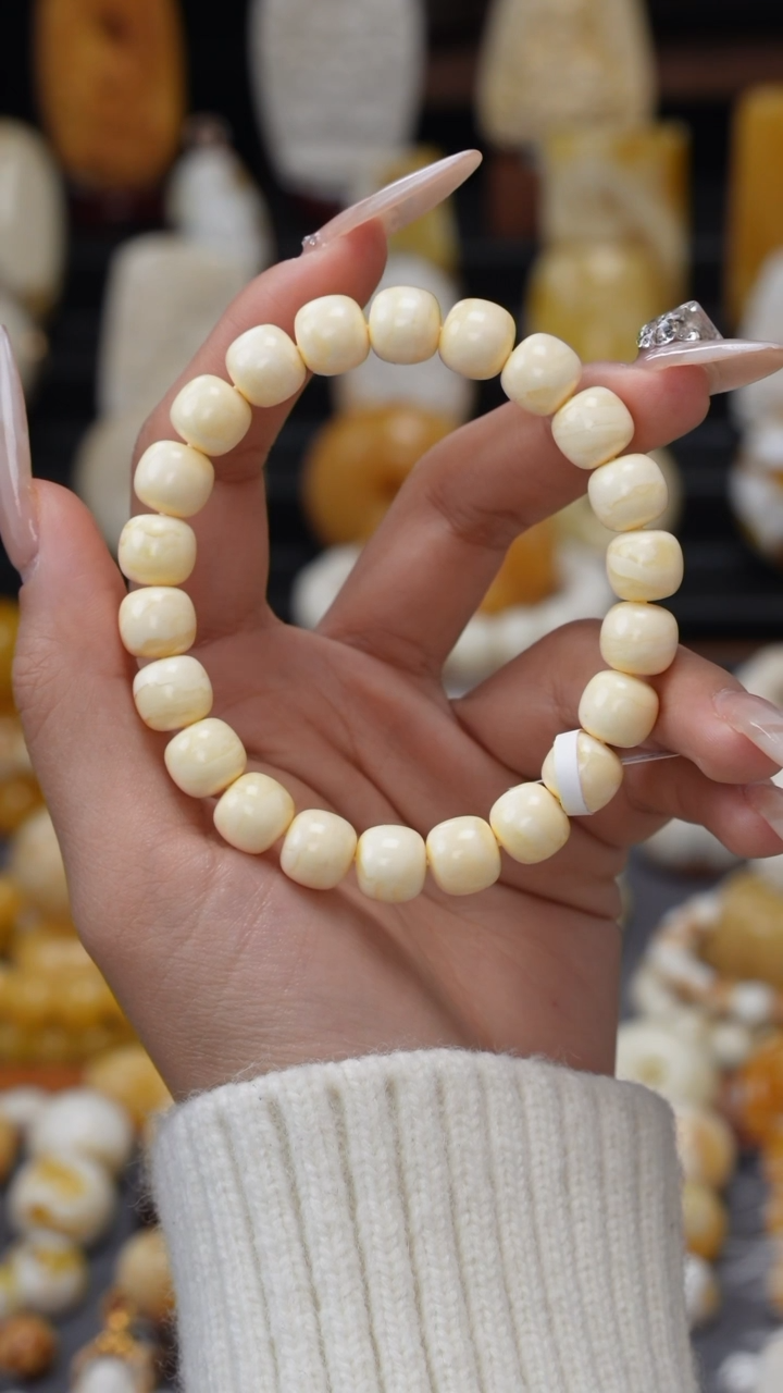 【闪购商品】琥珀裸石未镶嵌65836586358