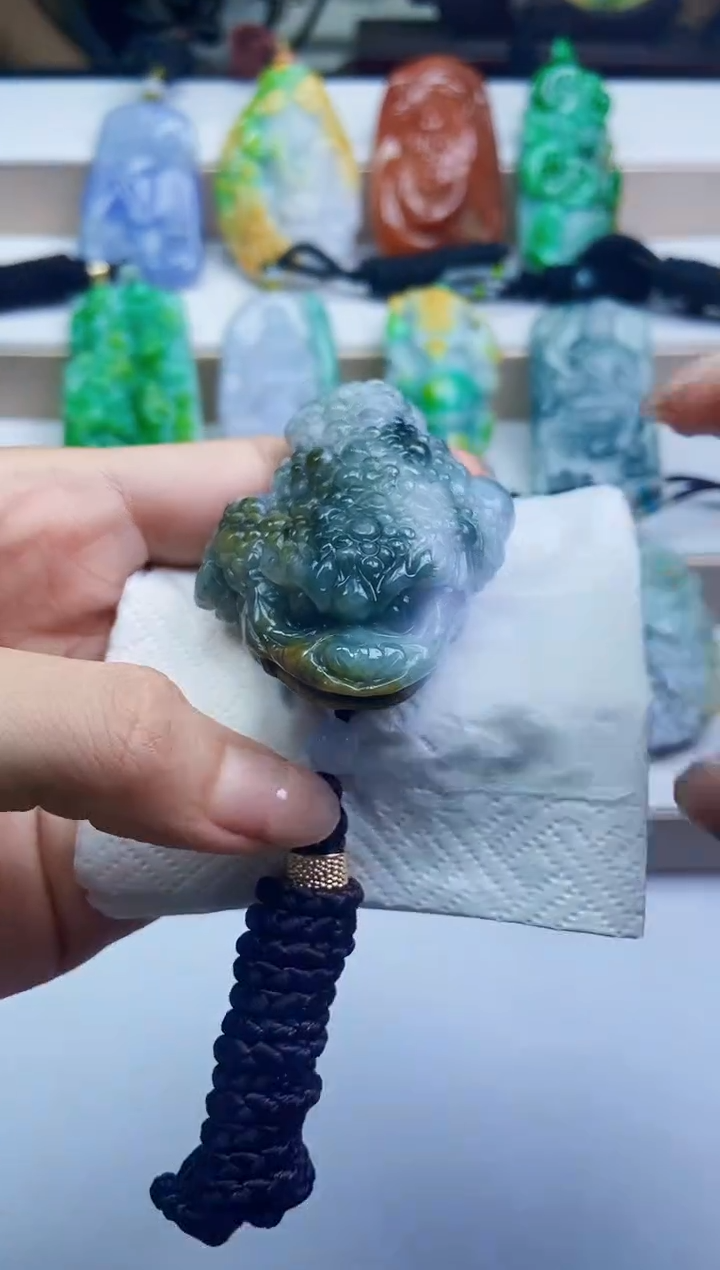 颈饰未镶嵌翡翠翡翠A货