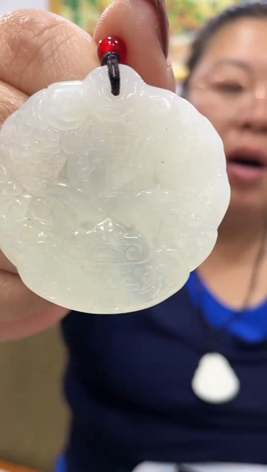 未镶嵌岫玉挂件 