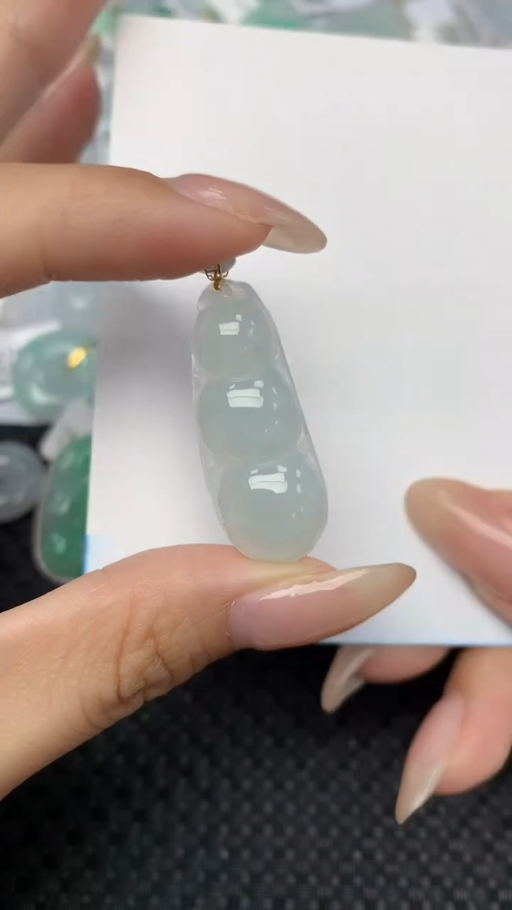 翡翠18K金镶嵌颈饰天然翡翠a货