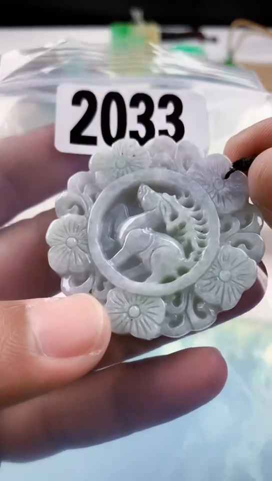 【闪购商品】翡翠挂件未镶嵌天然翡翠吊坠挂件