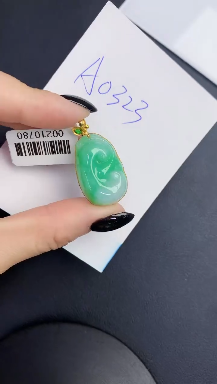 【闪购商品】翡翠颈饰18K金镶嵌00000000000