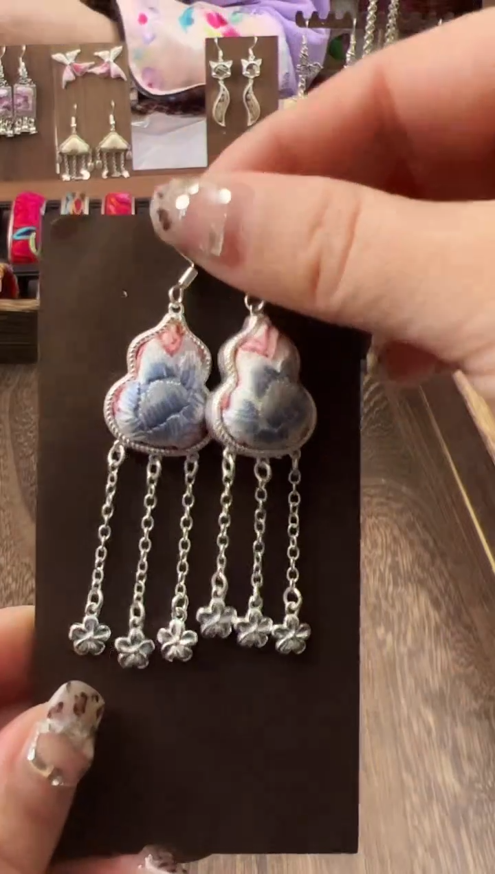 【闪购商品】织绣民族风老绣饰品101