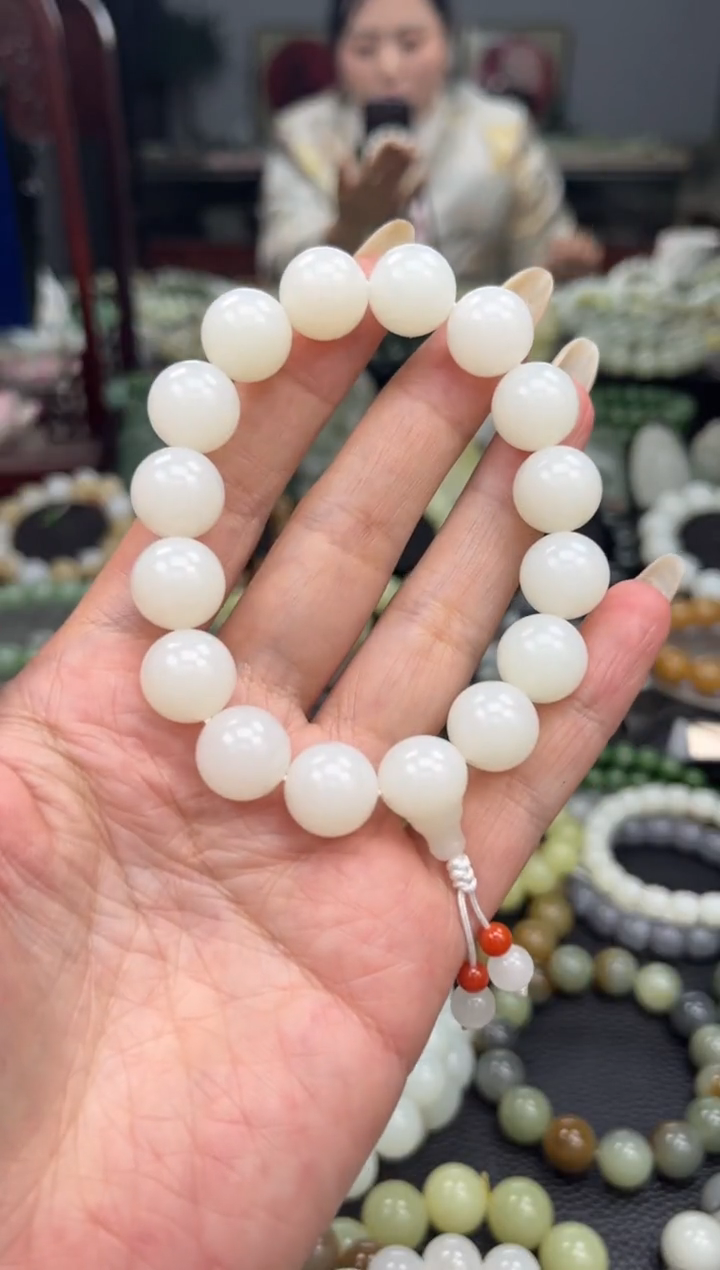 【闪购商品】和田玉手串未镶嵌新疆米达白玉卡13