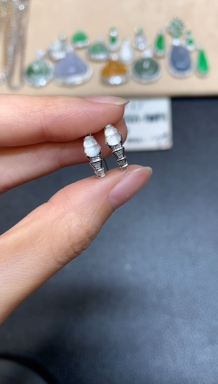 【闪购商品】翡翠耳饰18K金镶嵌【无服务费