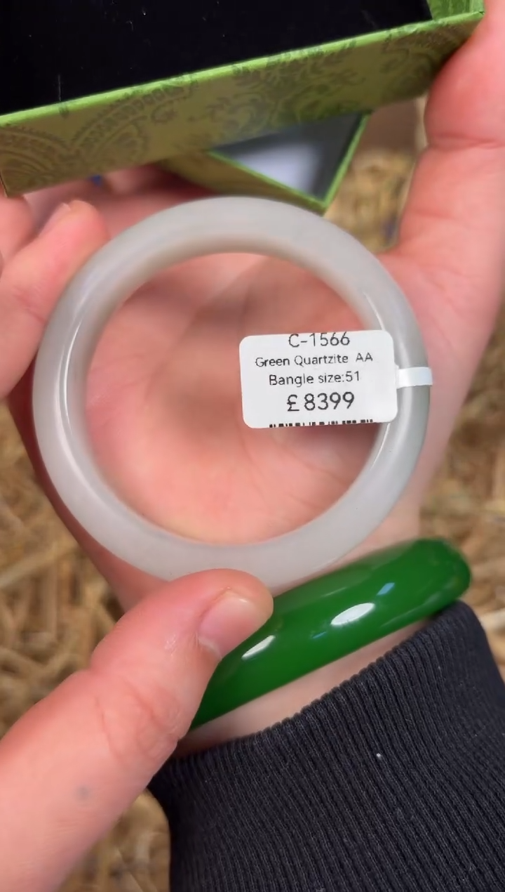 未镶嵌手镯石英质玉C1566