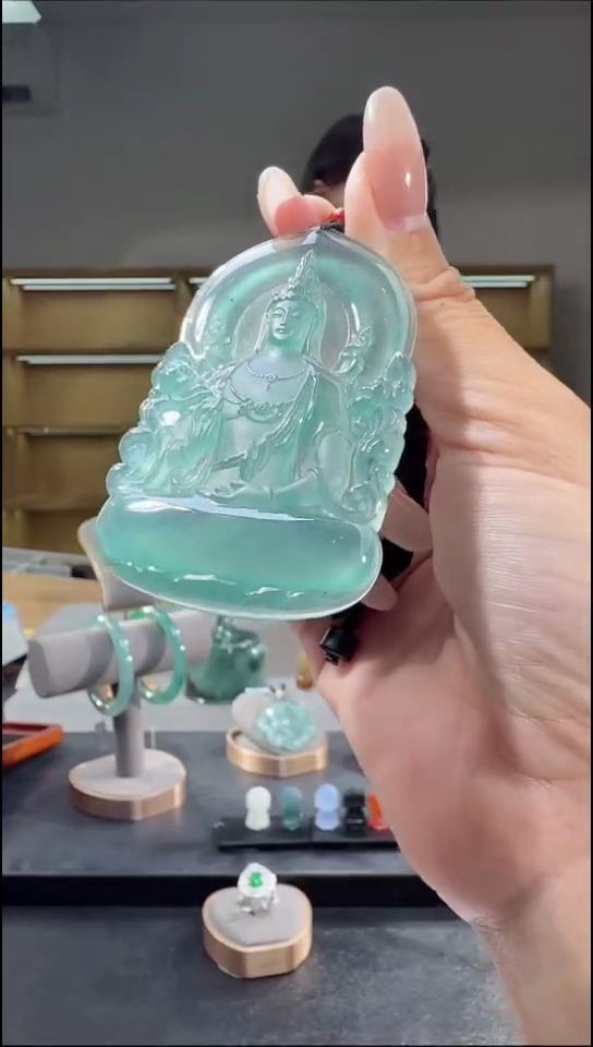 吊坠(不含链)未镶嵌翡翠观音