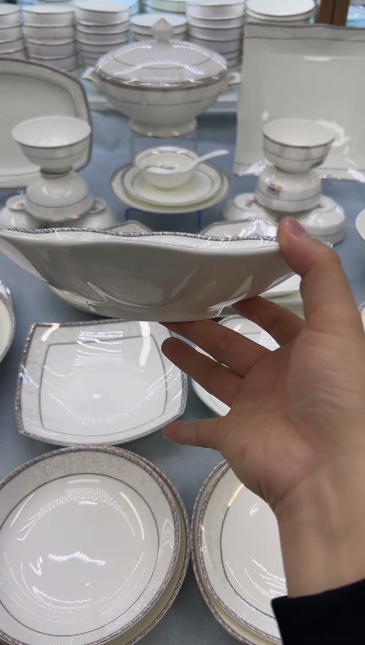 骨瓷玲珑8菊花2个  