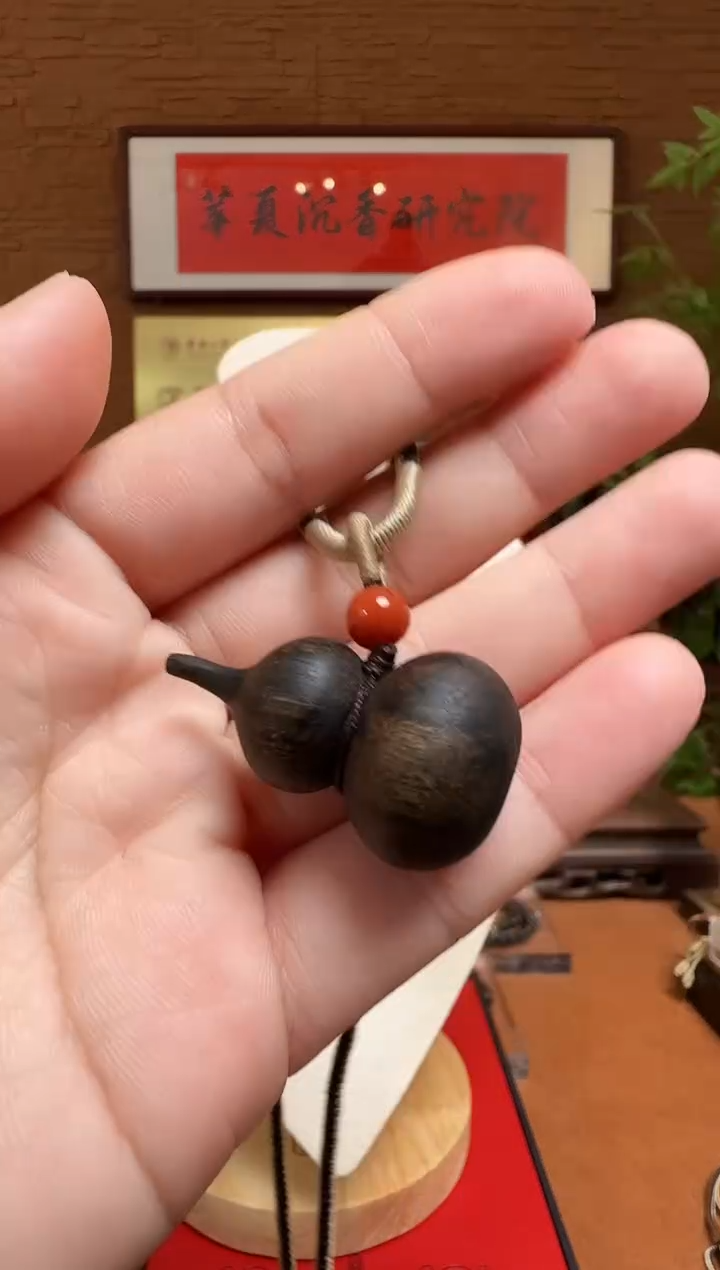 【闪购商品】沉香木吊坠越南白棋沉水玉化留疤沉香木雕葫芦