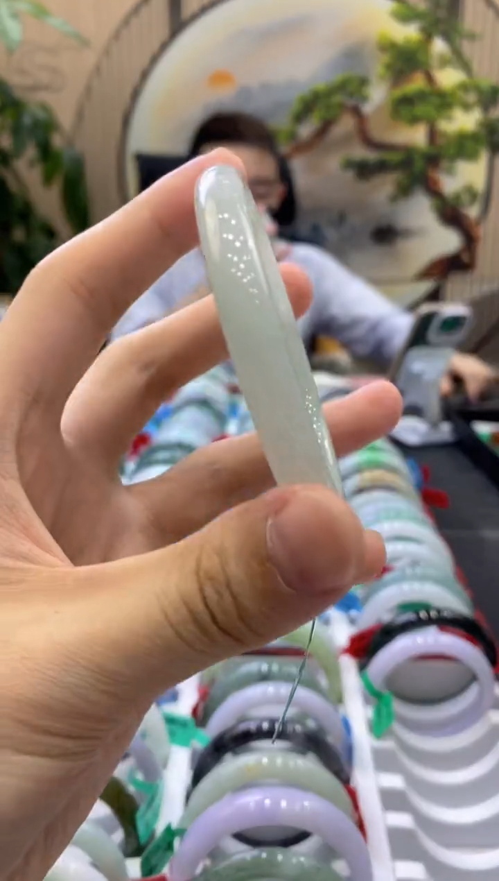 翡翠手镯未镶嵌000000000