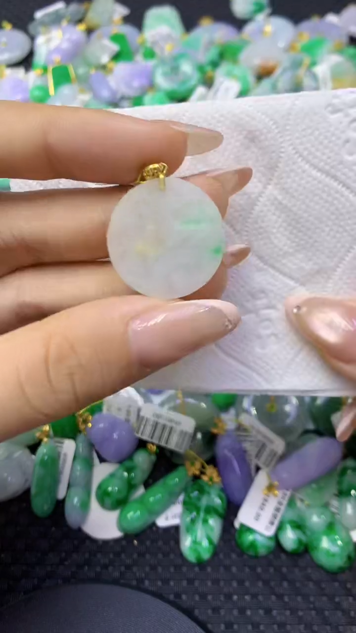 颈饰未镶嵌翡翠天然缅甸翡翠A货