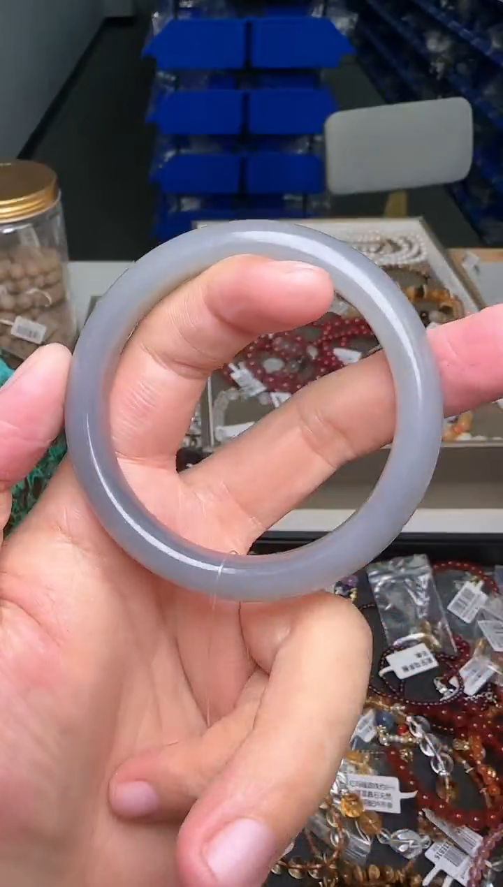 【闪购商品】和田玉手镯未镶嵌和田玉手镯57