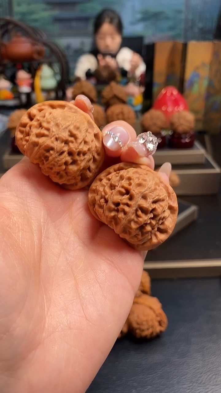 【闪购商品】文玩核桃把件D93宫灯41