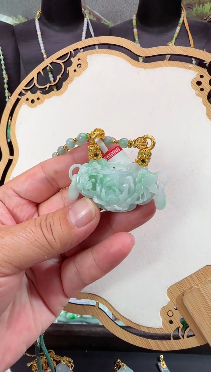 【闪购商品】翡翠颈饰未镶嵌拍照