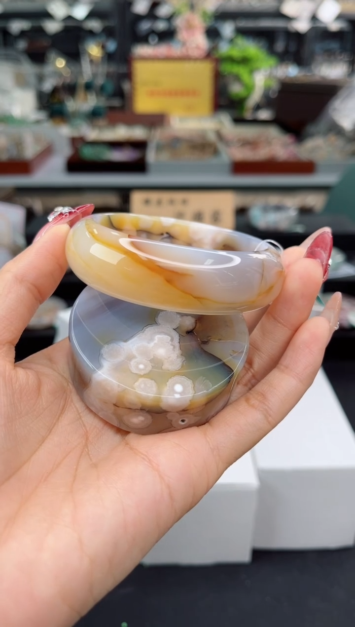 【闪购商品】石英质玉手镯未镶嵌57圈口（赠品镯心）1680880