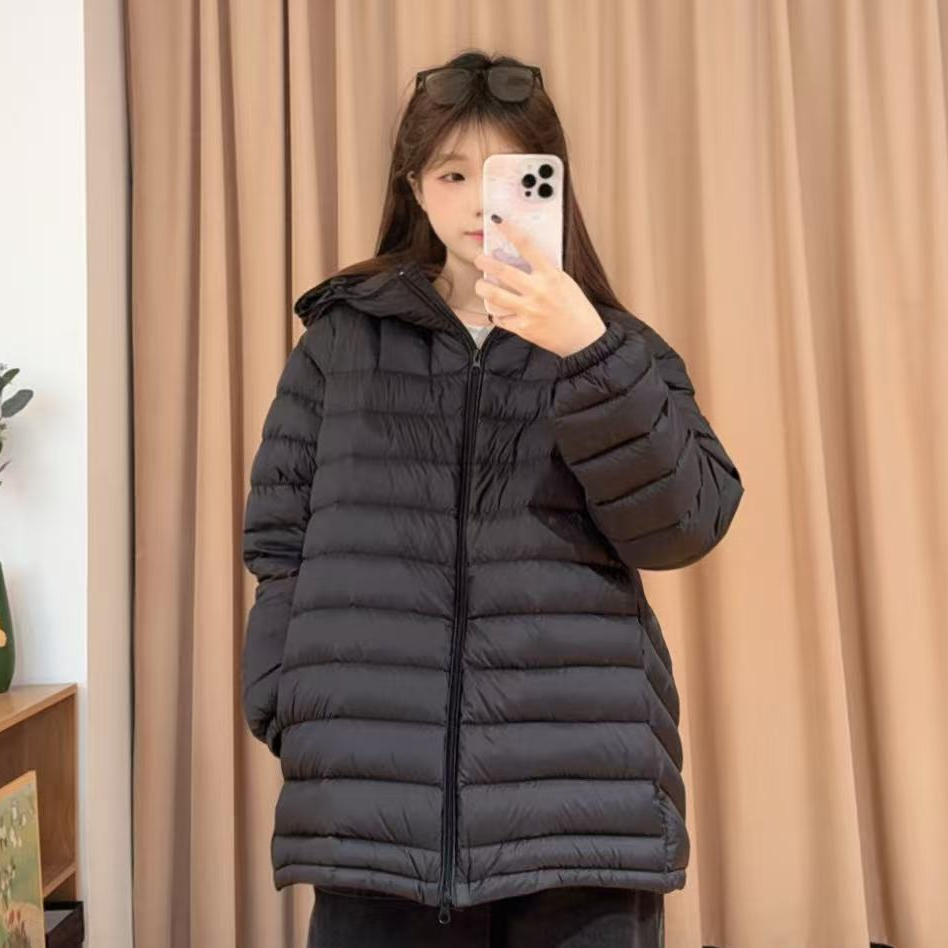 85925余小鱼【氧气羽绒】黑色排骨拉链时尚百搭冬季连帽羽绒服女装