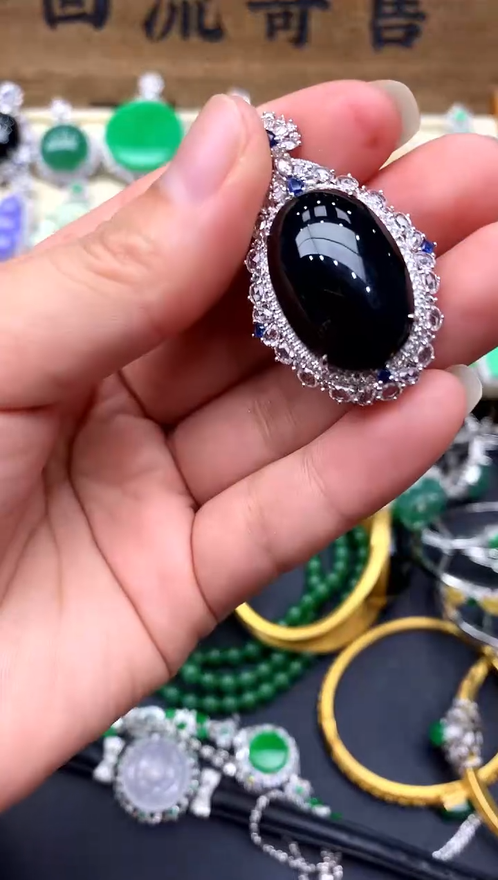 【闪购商品】翡翠颈饰18K金镶嵌437-中国好珍宝