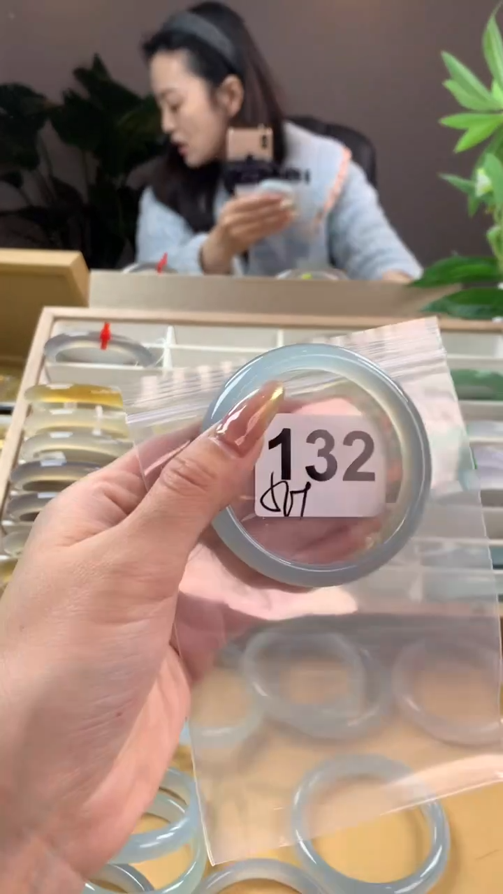 【闪购商品】玛瑙/玉髓手镯未镶嵌132