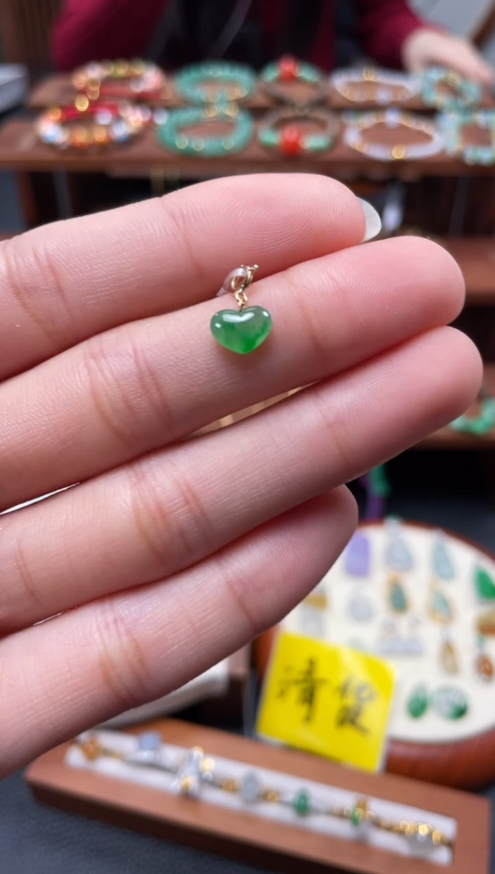 【闪购商品】翡翠吊坠(不含链)18K金镶嵌一个  JK272